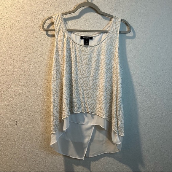 Women’s White House black market gold patterned open back sleeveless blouse - Picture 1 of 4